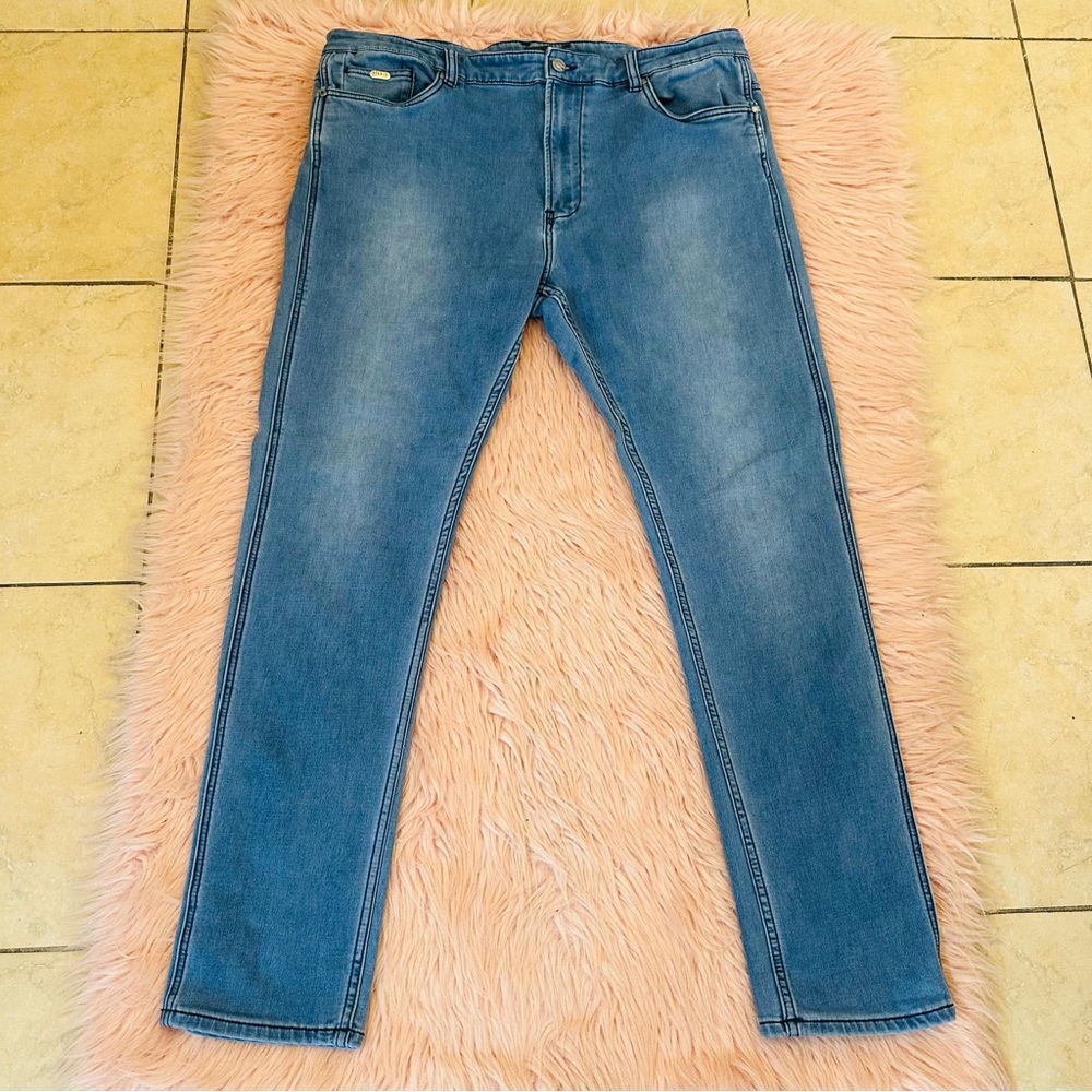 Blue Skinny Jeans with Medium Wash and Contrast Stitching Very Soft!